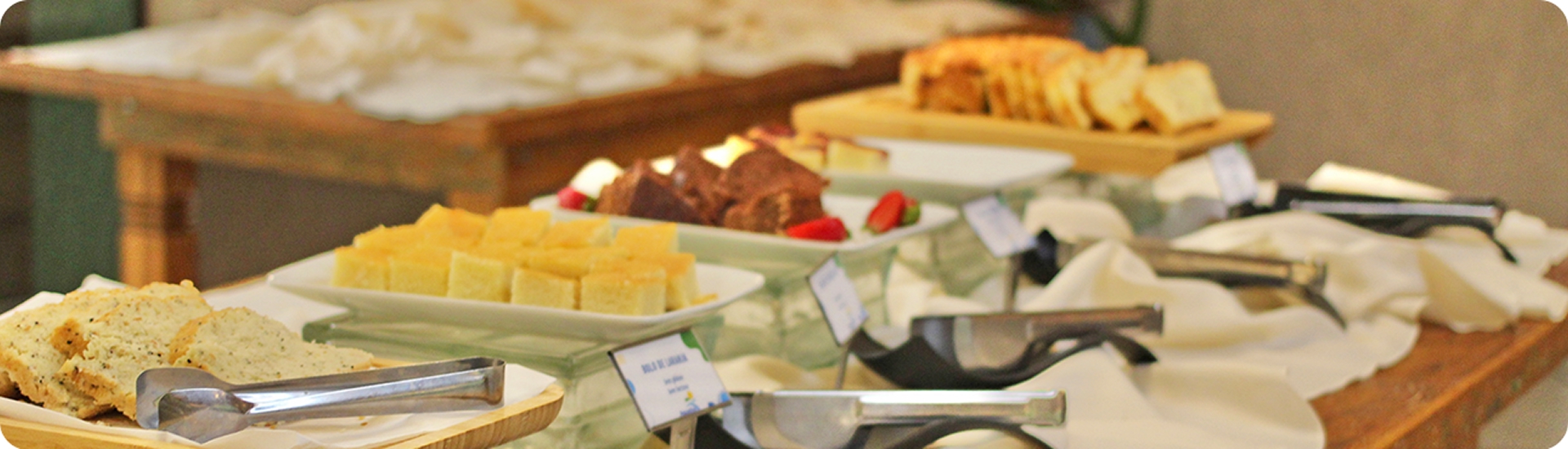 Buffet do restaurante do Aguativa.