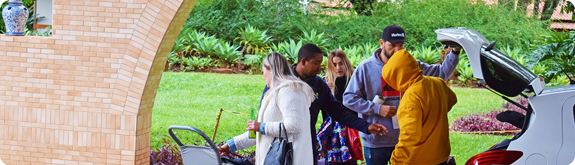 Hóspedes chegando no Aguativa.