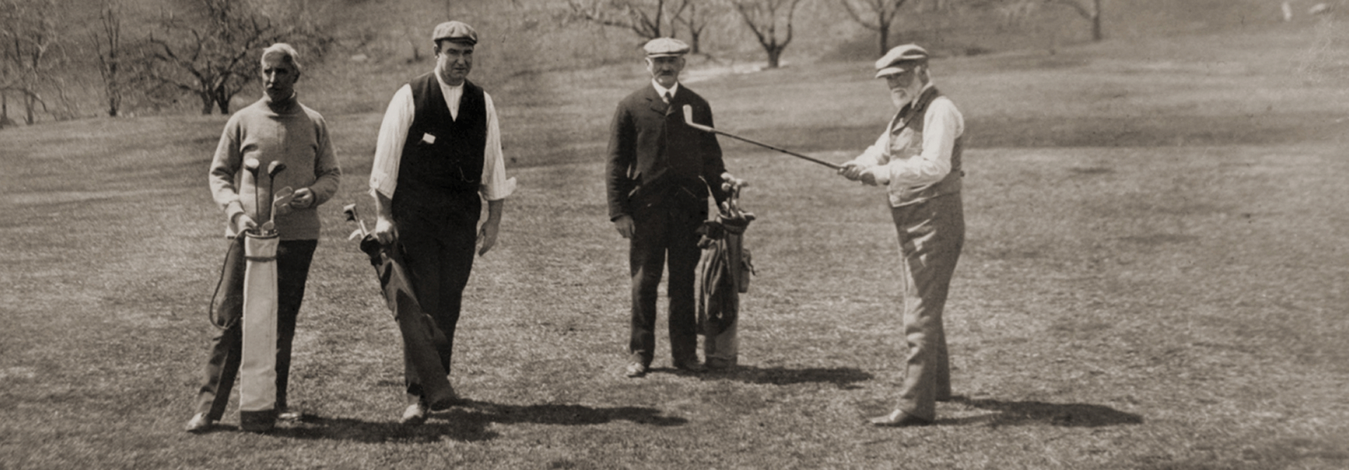 Jogadores de golfe no início do esporte.